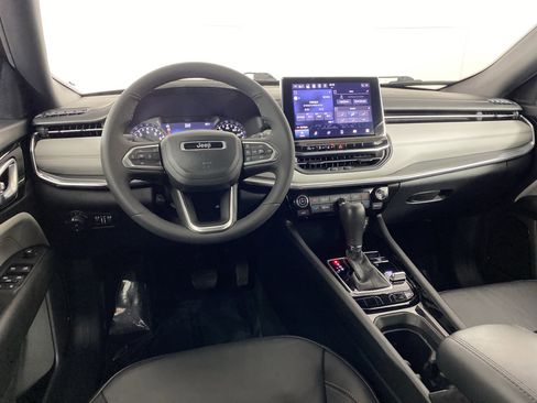 Used 2023 Jeep Compass Limited AWD/4WD image 19