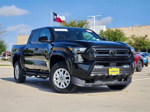 Certified 2025 Toyota Tacoma SR5 image 1