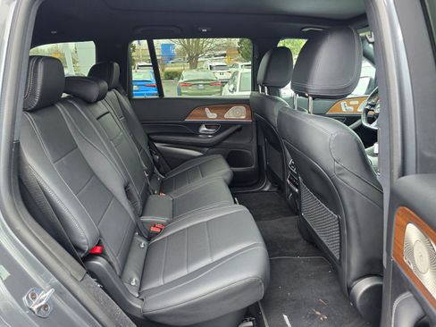 Used 2024 Mercedes-Benz GLS 450 4MATIC image 29