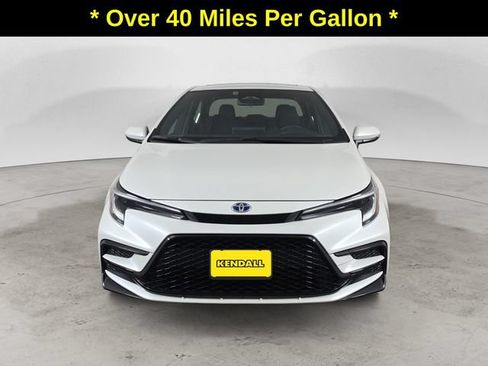 Used 2024 Toyota Corolla SE w/ SE Package AWD/4WD image 2