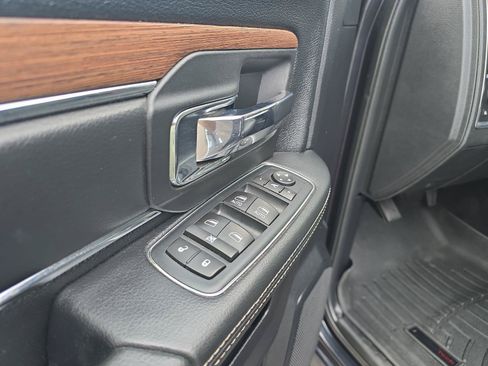 Used 2017 RAM 2500 Laramie AWD/4WD image 25