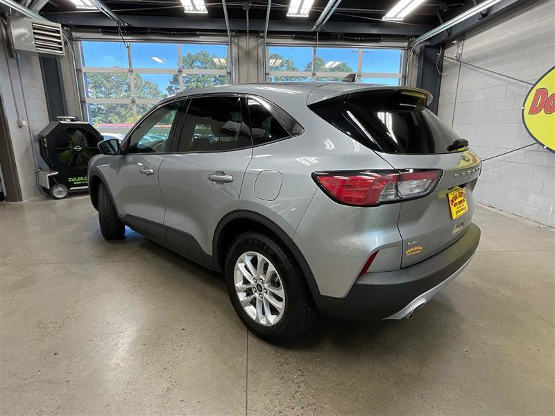 Used 2021 Ford Escape SE w/ Cold Weather Package AWD/4WD image 3