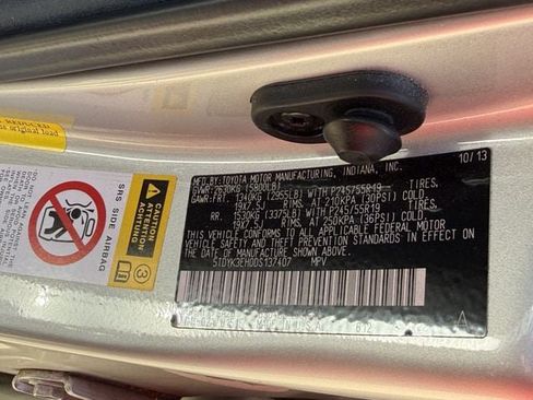 Used 2013 Toyota Highlander Limited FWD image 24