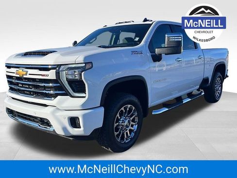New 2026 Chevrolet Silverado 2500 LT w/ Z71 Chrome Sport Edition image 3