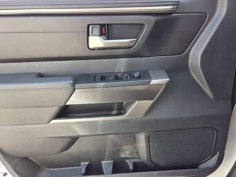 Used 2025 Toyota Sequoia SR5 AWD/4WD image 25
