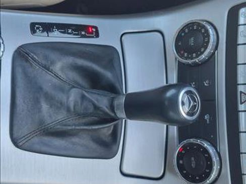 Used 2013 Mercedes-Benz SLK 250 image 12