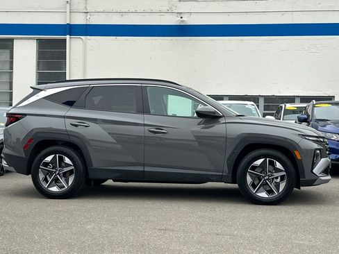 Used 2025 Hyundai Tucson SEL FWD image 3
