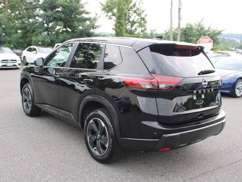 Used 2025 Nissan Rogue SV AWD/4WD image 6