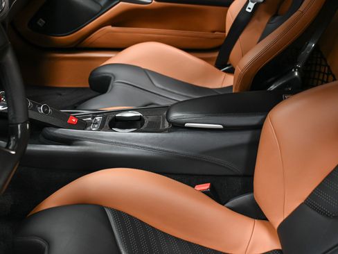 Used 2015 Ferrari F12 Berlinetta image 32