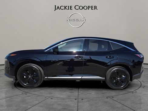 Certified 2025 Nissan Murano SV image 2