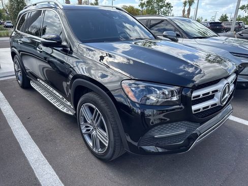 Used 2021 Mercedes-Benz GLS 450 4MATIC image 2