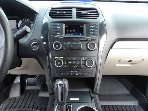 Certified 2018 Ford Explorer XLT AWD/4WD image 14
