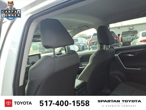 Used 2025 Toyota RAV4 XLE AWD/4WD image 12