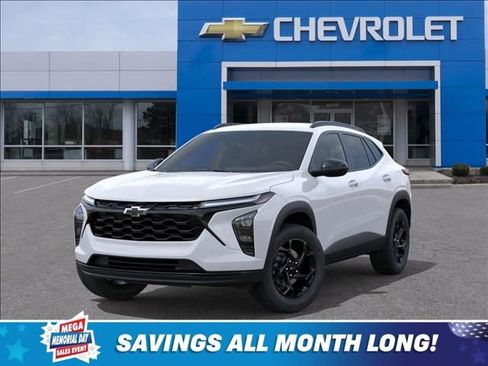 New 2026 Chevrolet Trax LT w/ Driver Confidence Package FWD image 6
