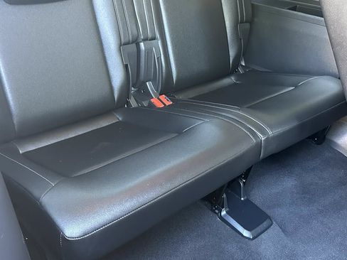 Used 2019 Volkswagen Atlas SE FWD image 18