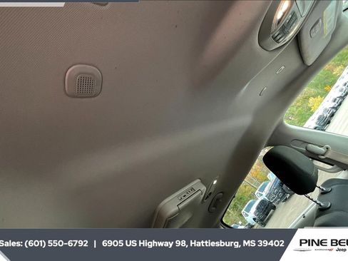 Used 2019 Chrysler Pacifica Touring Plus image 16