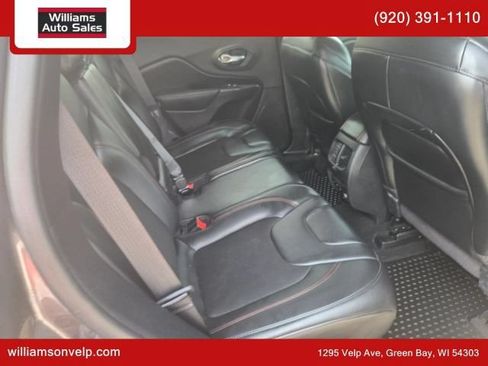 Used 2020 Jeep Cherokee Trailhawk w/ Cold Weather Group AWD/4WD image 18