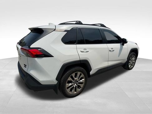 Used 2019 Toyota RAV4 XLE Premium w/ Cold Weather Package AWD/4WD image 7