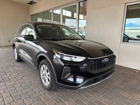 Certified 2025 Ford Escape Active AWD/4WD image 6