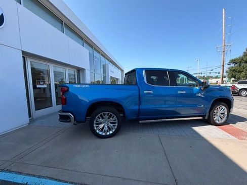Used 2023 Chevrolet Silverado 1500 LTZ w/ LTZ Convenience Package II AWD/4WD image 13