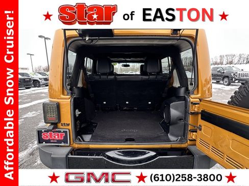 Used 2014 Jeep Wrangler Unlimited Altitude image 36