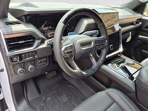 New 2026 GMC Yukon Denali w/ Advanced Technology Package AWD/4WD image 3