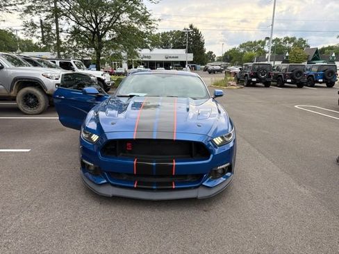 Used 2017 Ford Mustang GT Premium w/ GT Performance Package RWD image 2