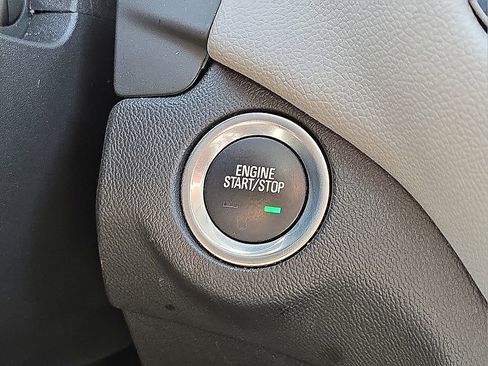 Used 2024 Chevrolet Equinox LT image 32