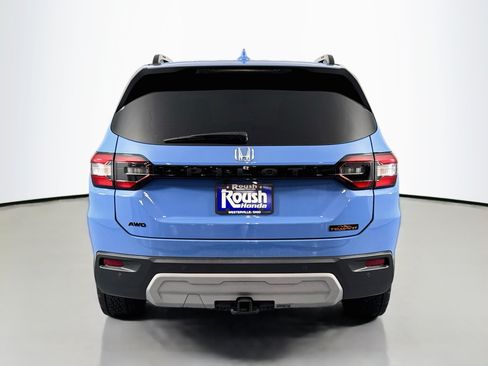 Certified 2025 Honda Pilot TrailSport image 6