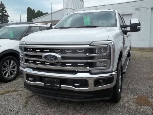 Used 2024 Ford F350 Lariat w/ Chrome Package image 2
