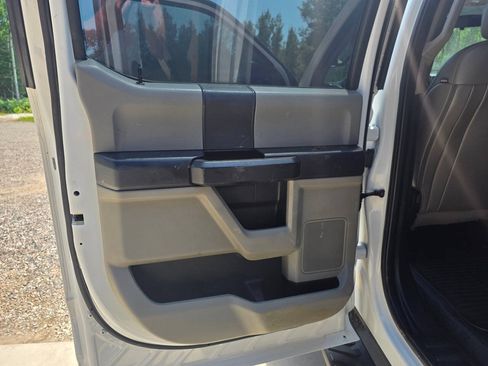 Used 2019 Ford F250 XL w/ Power Equipment Group AWD/4WD image 18