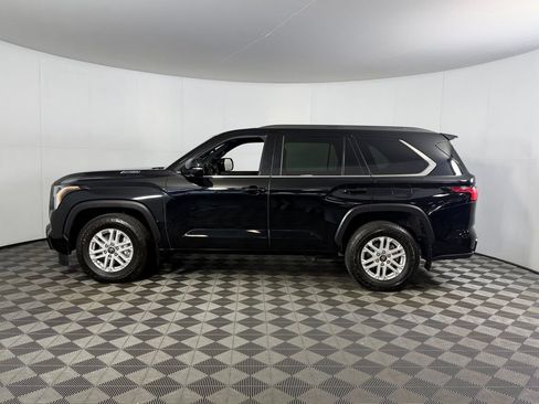 Used 2025 Toyota Sequoia SR5 AWD/4WD image 7