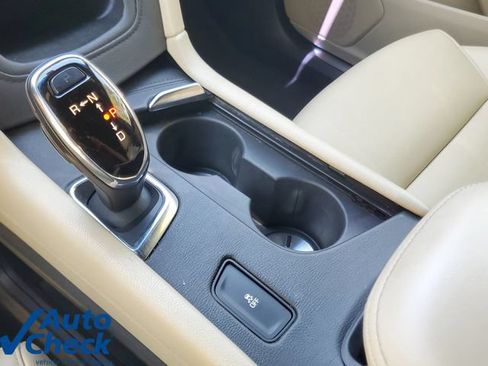 Used 2019 Cadillac XT5 FWD image 28