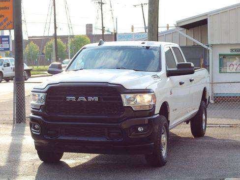 Used 2022 RAM 2500 Tradesman AWD/4WD image 3