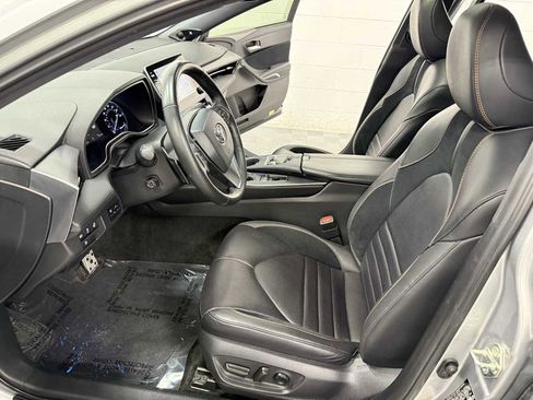 Used 2019 Toyota Avalon Touring image 11