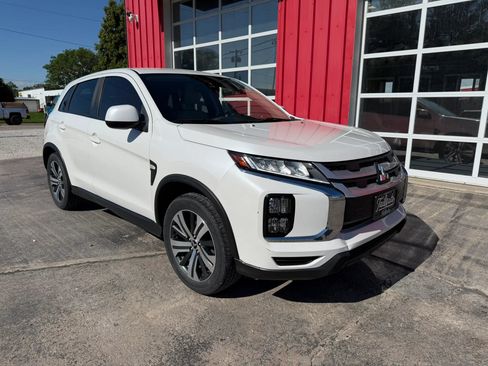 Used 2021 Mitsubishi Outlander Sport ES AWD/4WD image 2