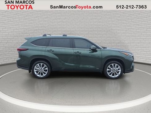 Used 2025 Toyota Highlander Limited image 4