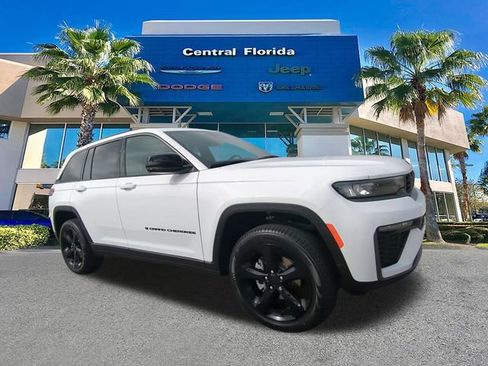 New 2026 Jeep Grand Cherokee Limited w/ Limited Altitude Package AWD/4WD image 2