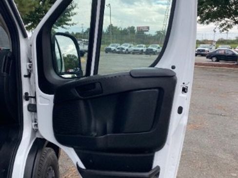 Used 2023 RAM ProMaster 2500 w/ Black Appearance Package image 18