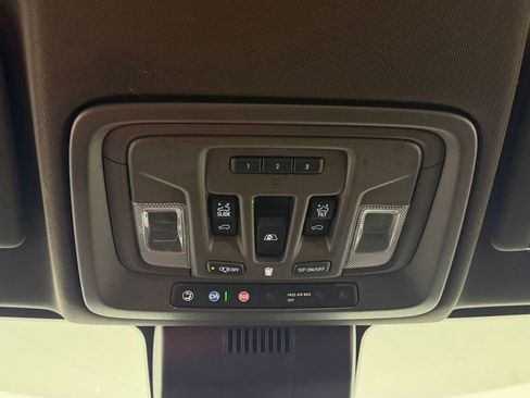 Used 2024 GMC Sierra 2500 Denali w/ Denali Reserve Package AWD/4WD image 23