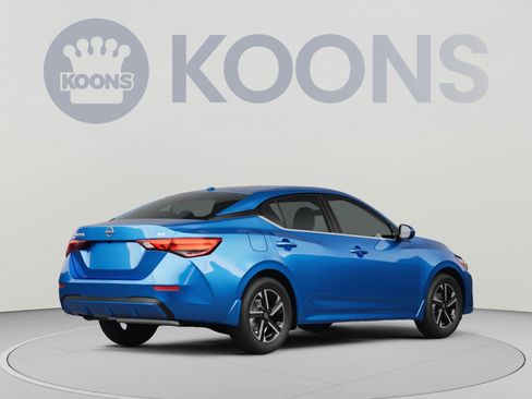 Used 2024 Nissan Sentra SV w/ SV Premium Package FWD image 4