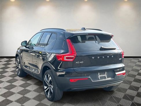 Used 2023 Volvo XC40 B5 Plus w/ Protection Package Premier image 5