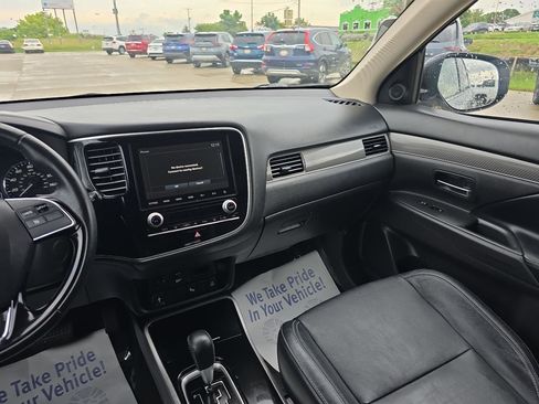 Used 2020 Mitsubishi Outlander SEL image 13