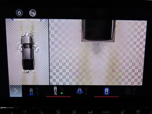 Used 2023 GMC Canyon Denali image 18