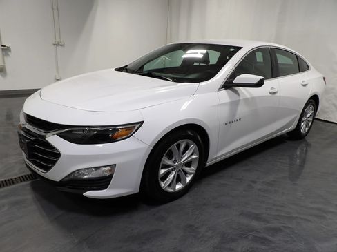 Used 2020 Chevrolet Malibu LT FWD image 3