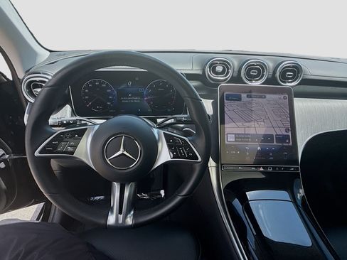 Used 2023 Mercedes-Benz GLC 300 4MATIC w/ Exclusive Trim Package image 10