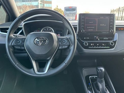 Used 2022 Toyota Corolla SE w/ SE Preferred Package image 16