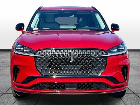 Used 2025 Lincoln Aviator Reserve w/ Jet Appearance Package image 2