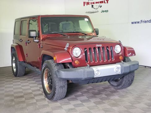 Used 2008 Jeep Wrangler Unlimited Sahara w/ Trailer Tow Group AWD/4WD image 2