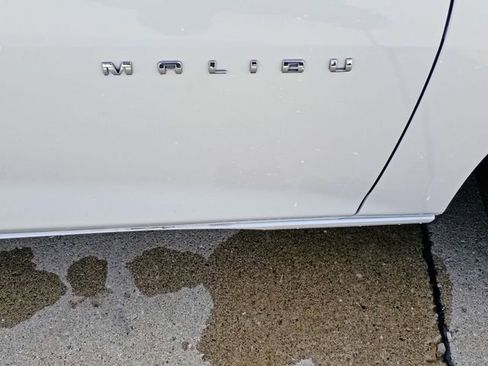 Used 2017 Chevrolet Malibu Hybrid w/ Leather Package image 16